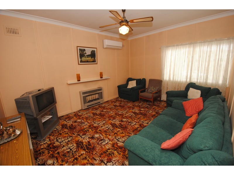 28 Rifle Parade, Lithgow NSW 2790