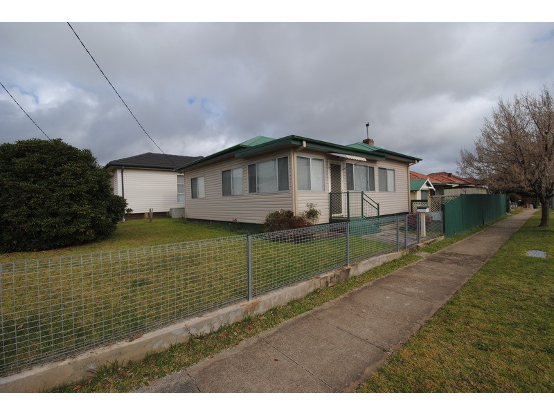 28 Rifle Parade, Lithgow NSW 2790