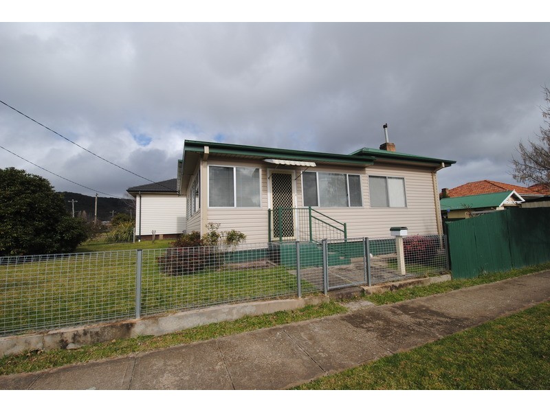 28 Rifle Parade, Lithgow NSW 2790