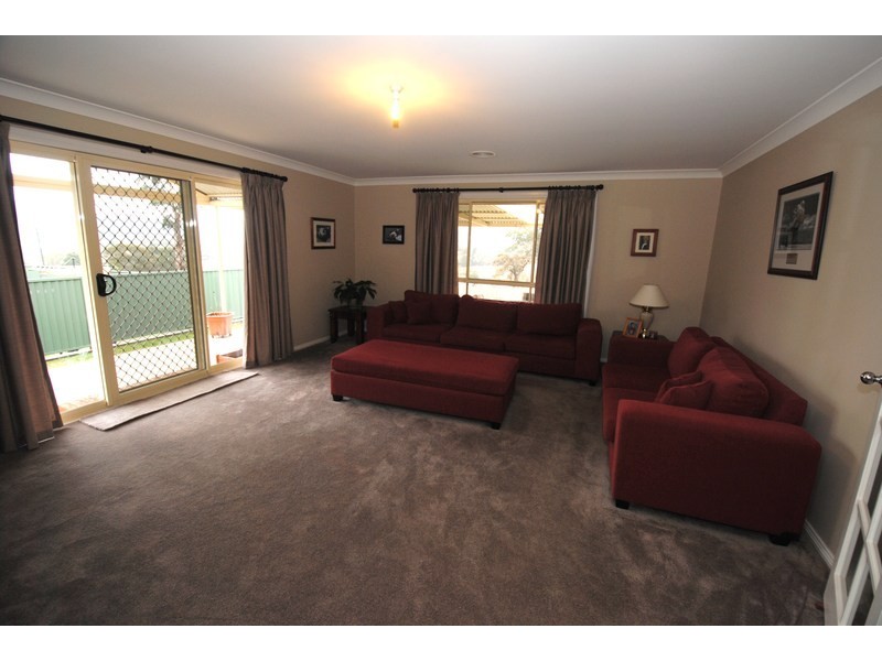 8 Robertson Street, Lithgow NSW 2790