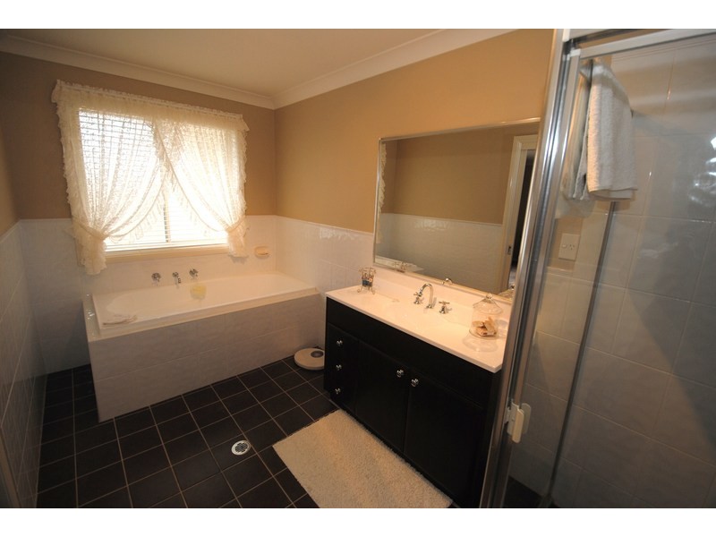 8 Robertson Street, Lithgow NSW 2790