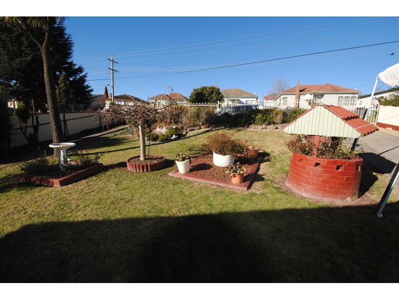 11 Landa Street, Lithgow NSW 2790