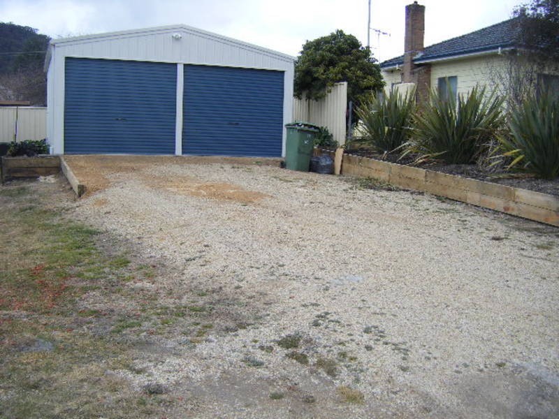 15 Lemnos Street, Lithgow NSW 2790