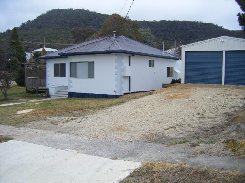 15 Lemnos Street, Lithgow NSW 2790