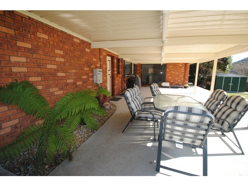 11 Chivers Close, Lithgow NSW 2790