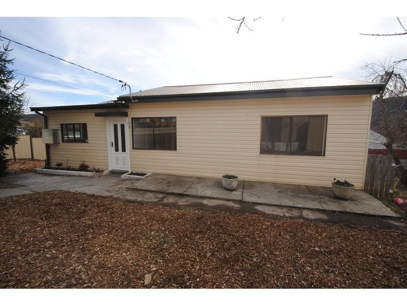 21 Inner Crescent, Lithgow NSW 2790