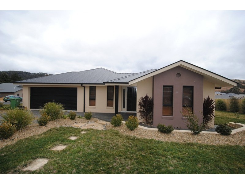 15 Kirkley Street, Lithgow NSW 2790