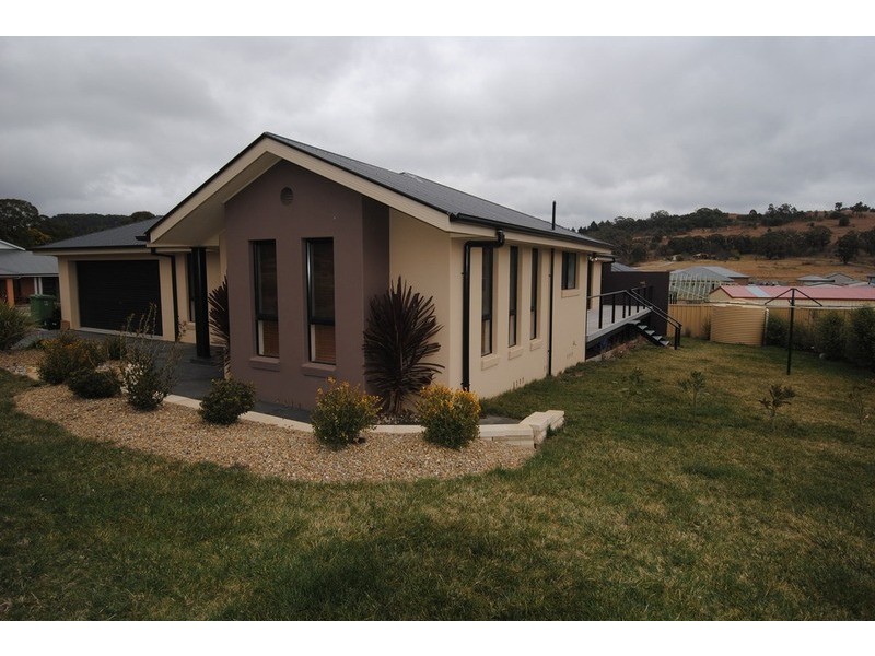 15 Kirkley Street, Lithgow NSW 2790