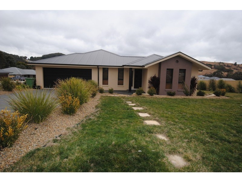 15 Kirkley Street, Lithgow NSW 2790