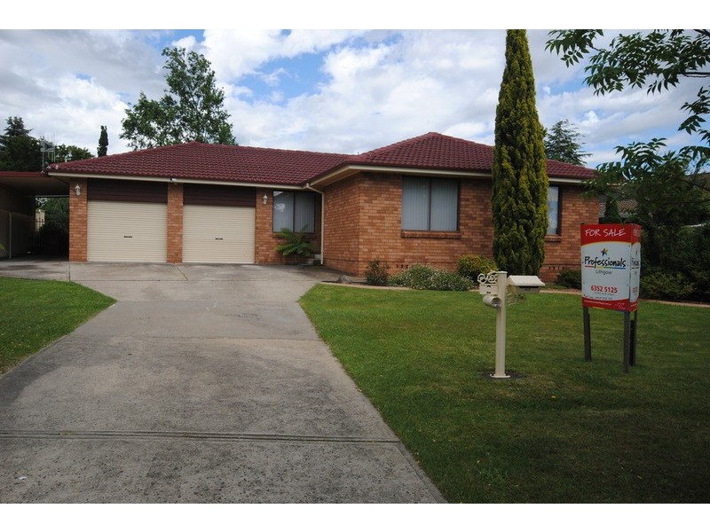 2 Enfield Avenue, Lithgow NSW 2790