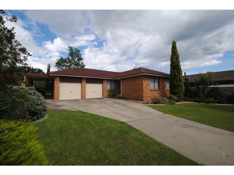 2 Enfield Avenue, Lithgow NSW 2790