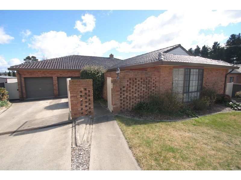 54 James Parade, Wallerawang NSW 2845
