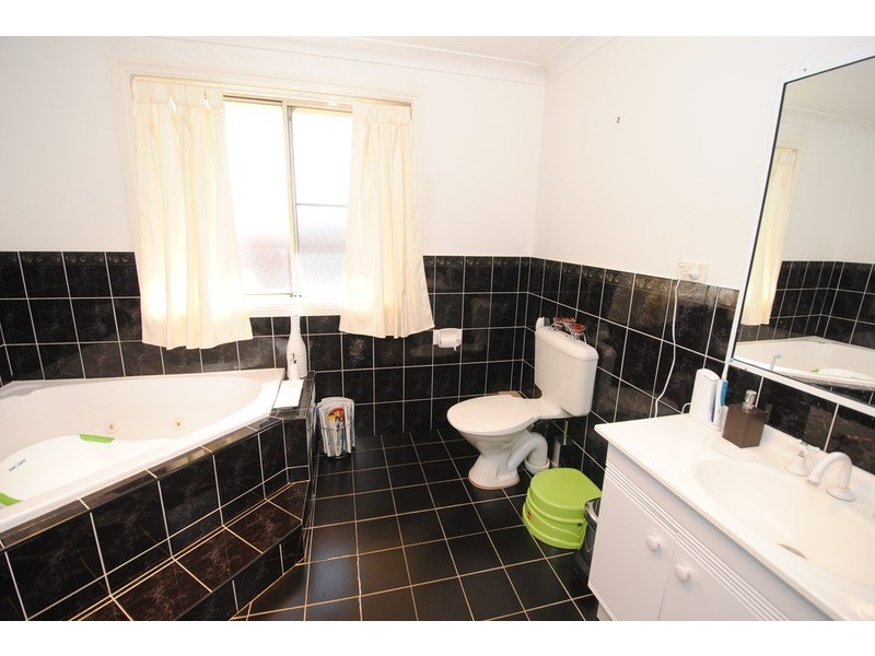 12 Chivers Close, Lithgow NSW 2790