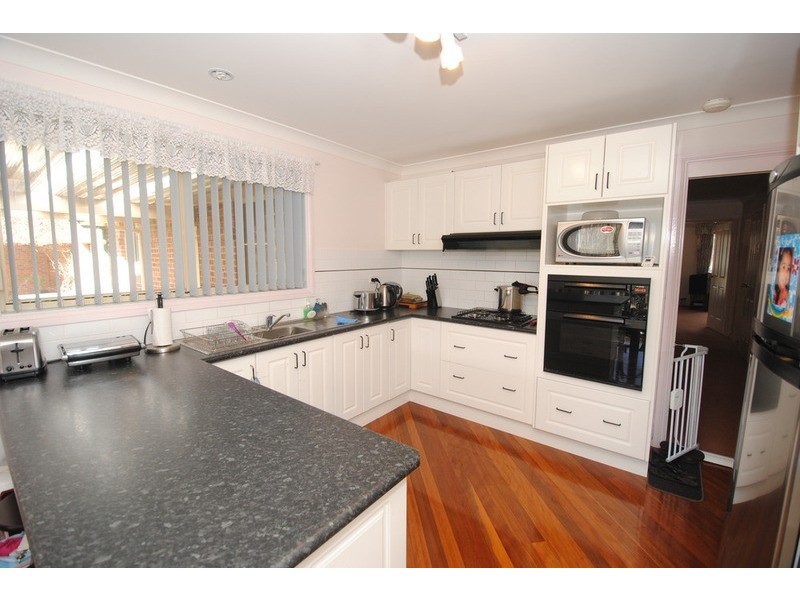 12 Chivers Close, Lithgow NSW 2790