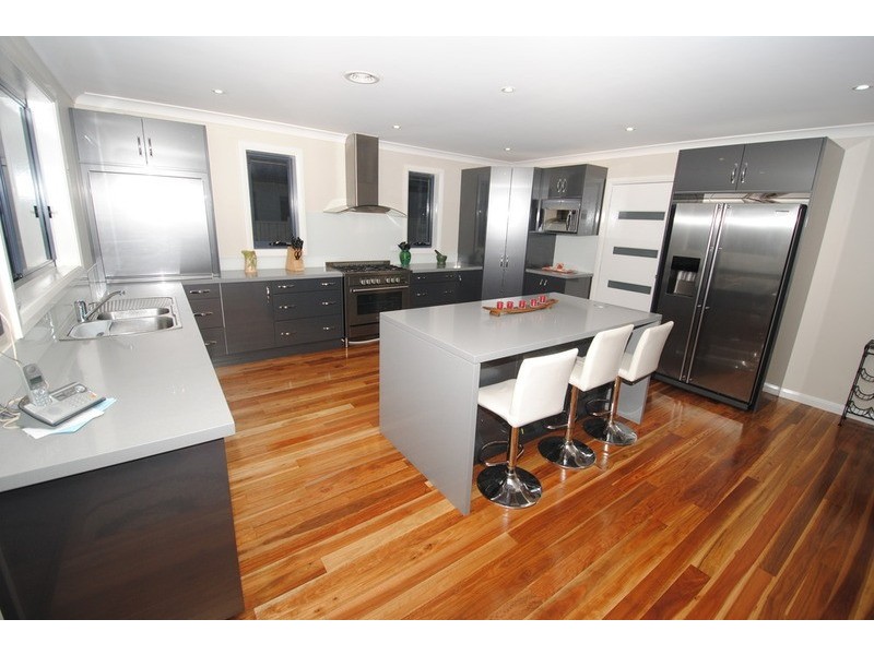 11 Sandalwood Drive, Lithgow NSW 2790