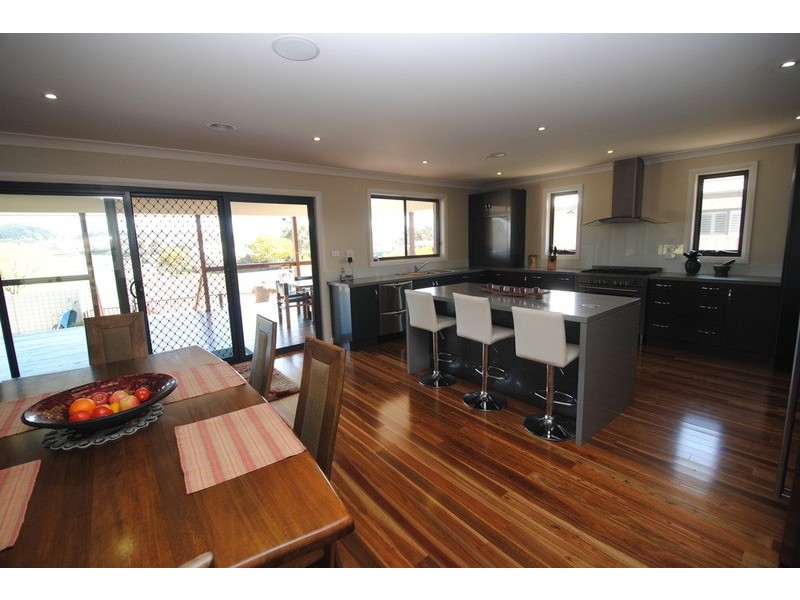 11 Sandalwood Drive, Lithgow NSW 2790