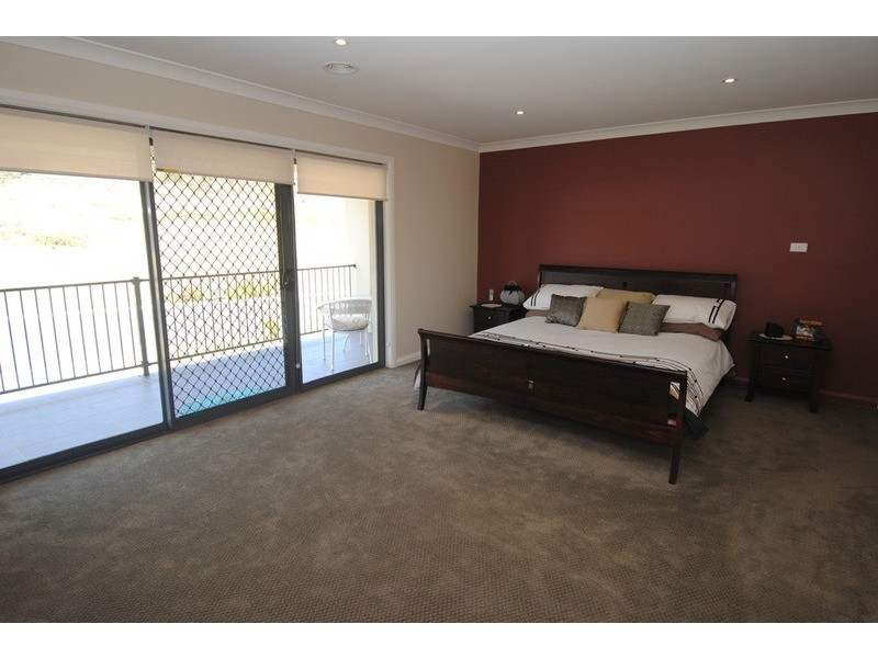 11 Sandalwood Drive, Lithgow NSW 2790
