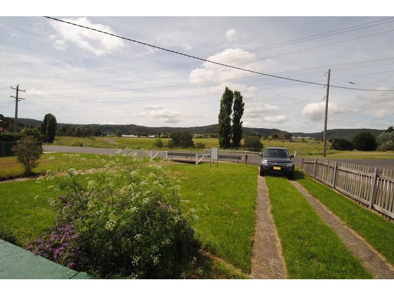 80 Sandford Avenue, Lithgow NSW 2790