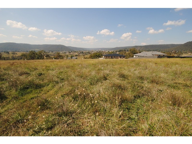 29 Hillcrest Avenue, Lithgow NSW 2790