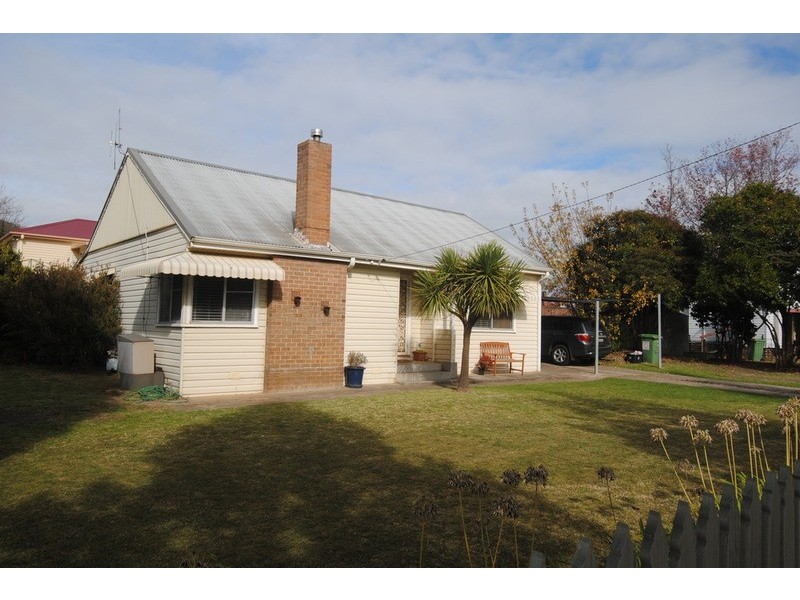 12 Amiens Street, Lithgow NSW 2790