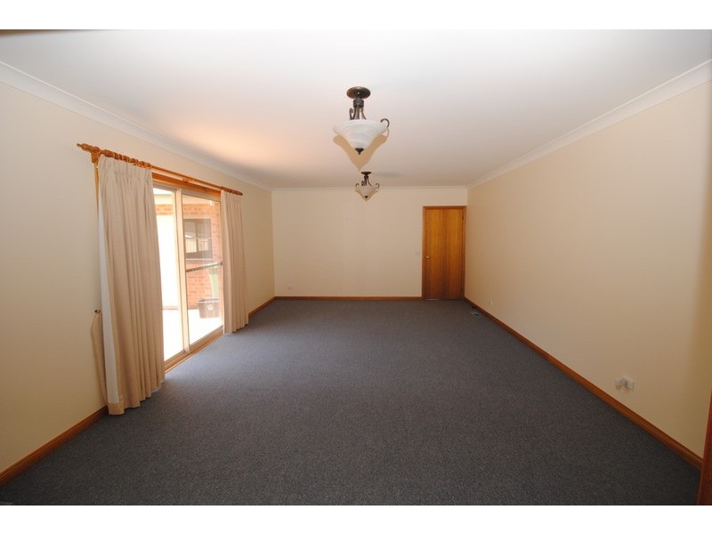 8 Wilton Close, Lithgow NSW 2790