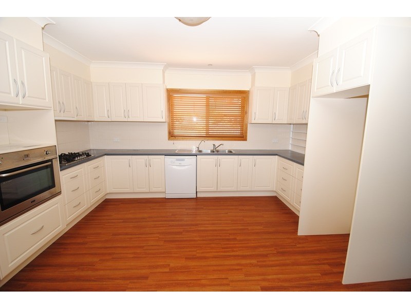 8 Wilton Close, Lithgow NSW 2790