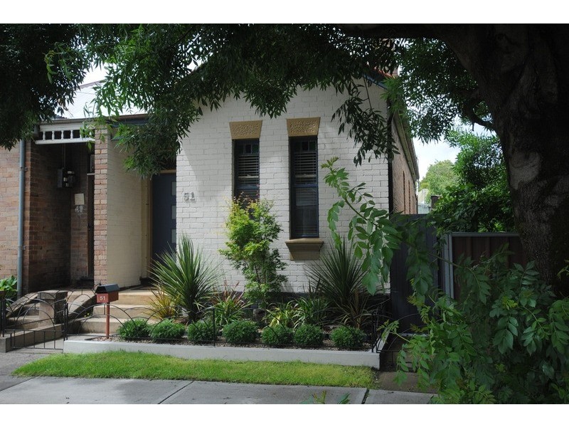 51 Read Avenue, Lithgow NSW 2790