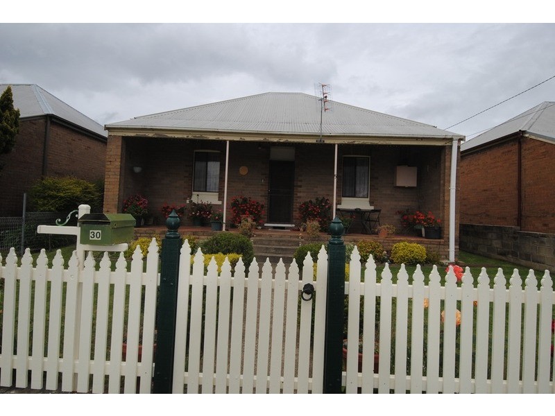 30 Silcock Street, Lithgow NSW 2790