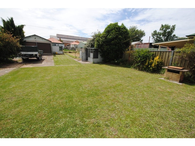 11 Rifle Parade, Lithgow NSW 2790