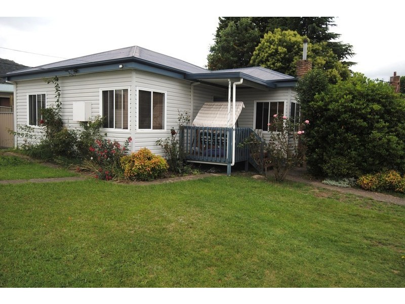 8 Bayonet Street, Lithgow NSW 2790
