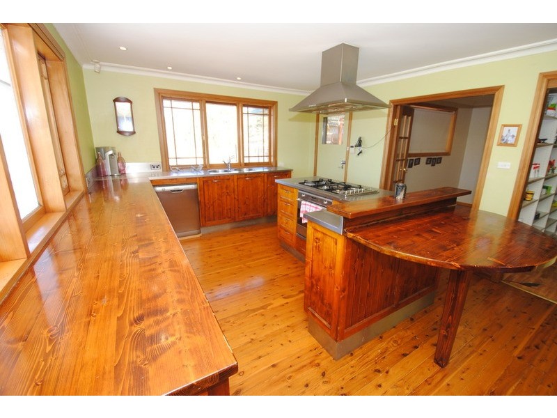 24 Bayonet Street, Lithgow NSW 2790