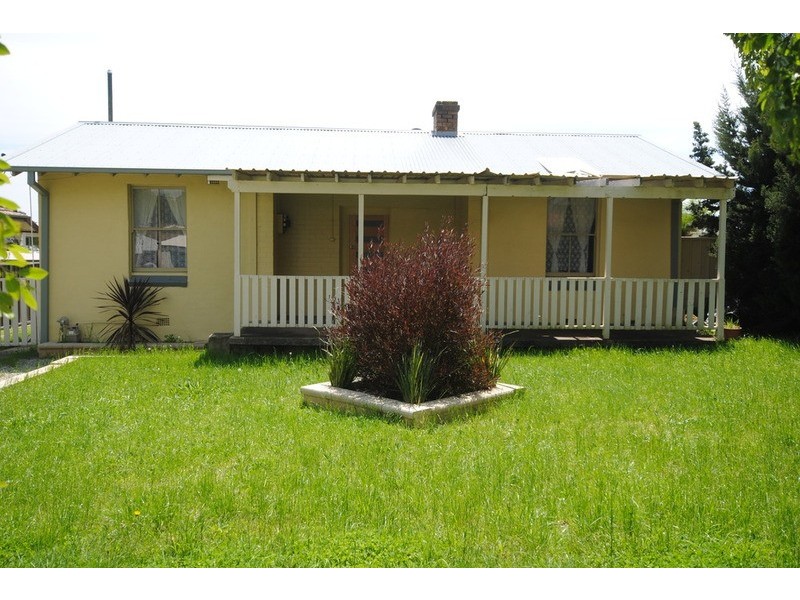 21 Suvla Street, Lithgow NSW 2790