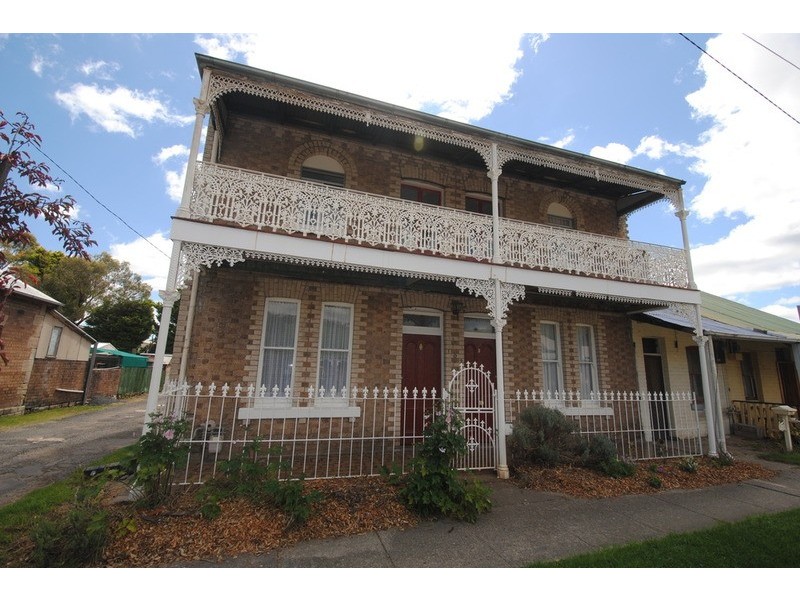 104 Inch Street, Lithgow NSW 2790