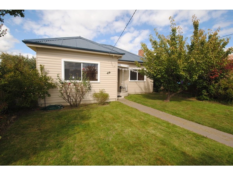 25 Rifle Parade, Lithgow NSW 2790