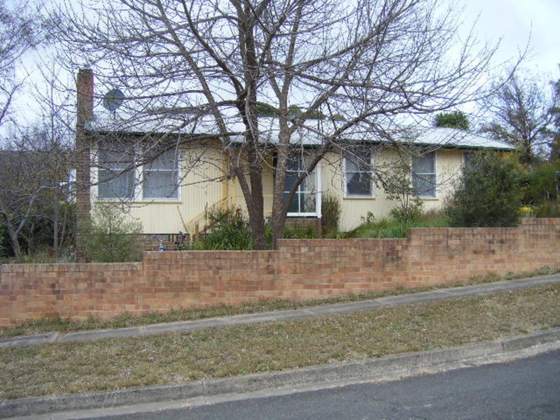 22 Finlay Avenue, Lithgow NSW 2790