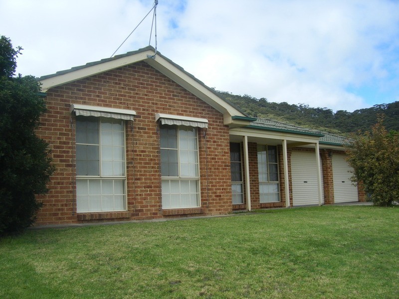 6 Sandalwood Drive, South Bowenfels NSW 2790