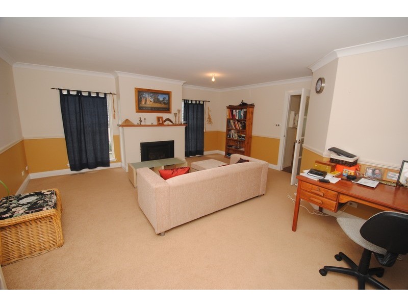 10 Thornley Close, Lithgow NSW 2790
