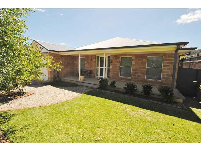 10 Thornley Close, Lithgow NSW 2790