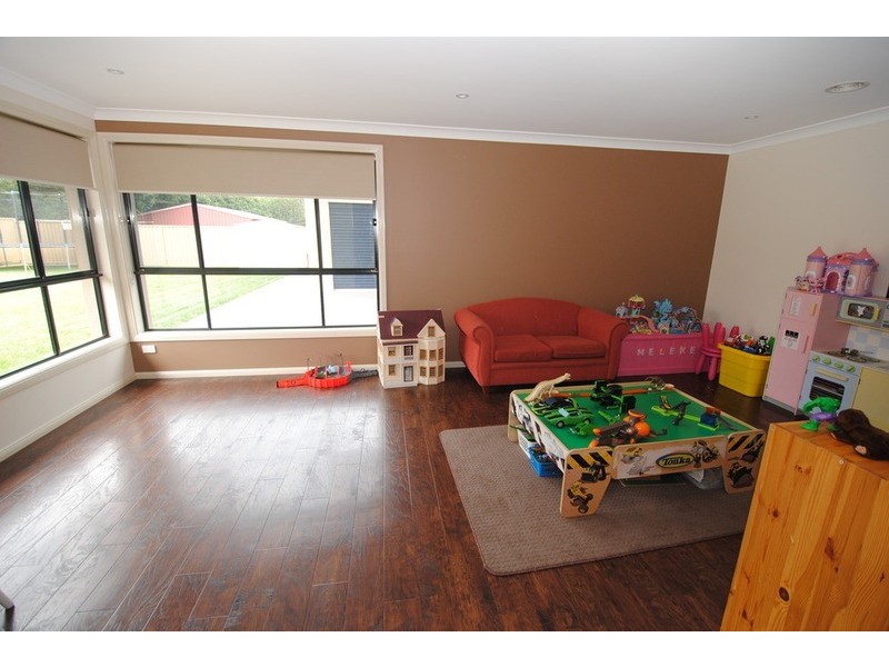 10 Surveyors Way, Lithgow NSW 2790