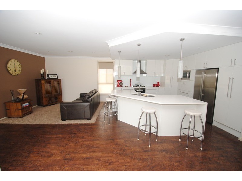 10 Surveyors Way, Lithgow NSW 2790