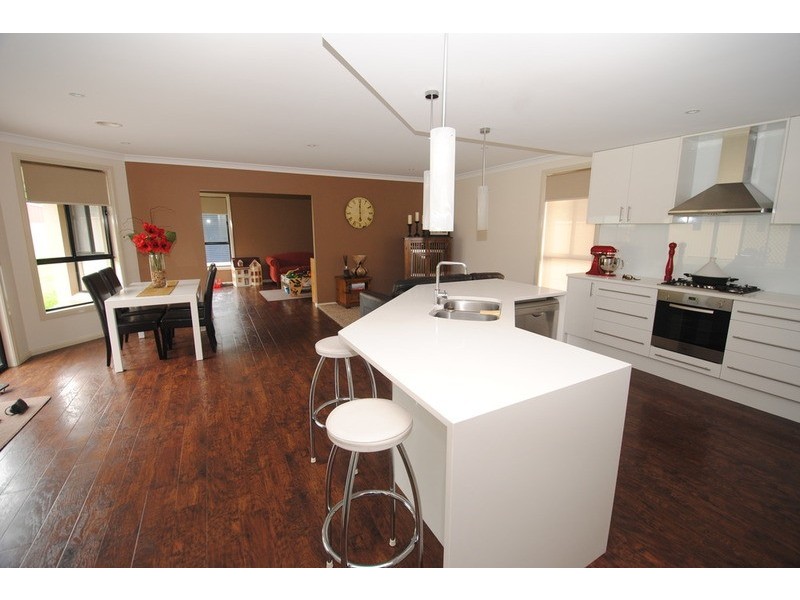 10 Surveyors Way, Lithgow NSW 2790