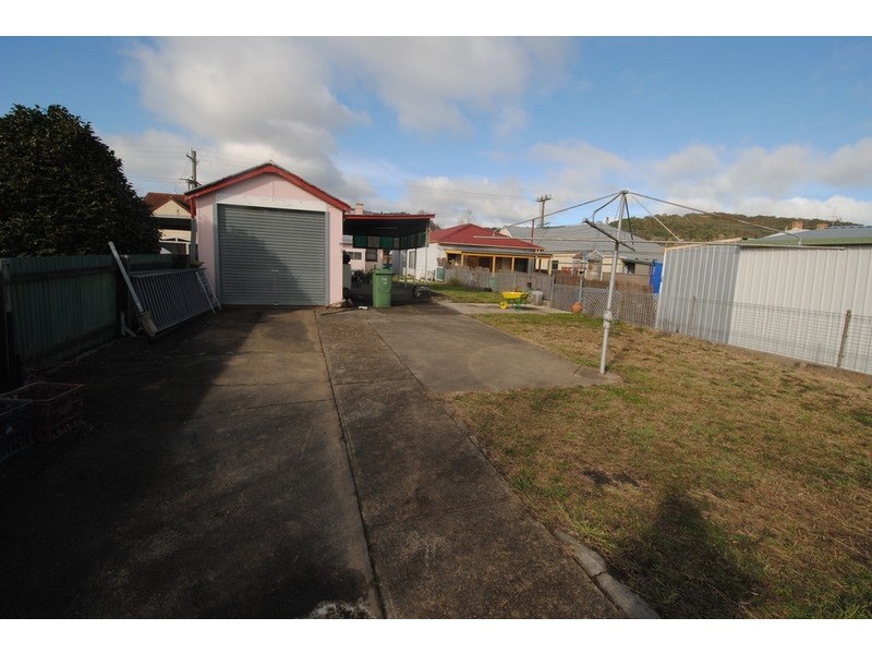 126 Inch Street, Lithgow NSW 2790