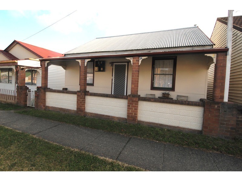 126 Inch Street, Lithgow NSW 2790