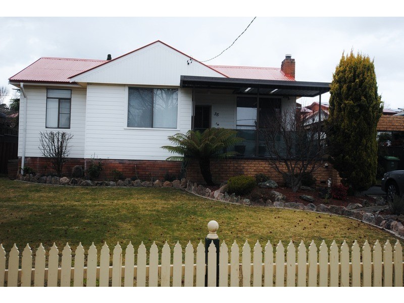 35 Stewart Street, Lithgow NSW 2790