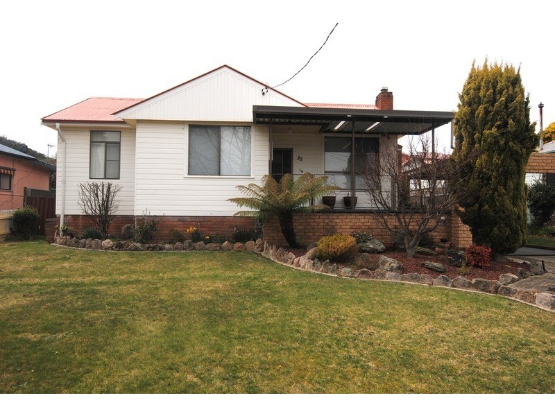 35 Stewart Street, Lithgow NSW 2790