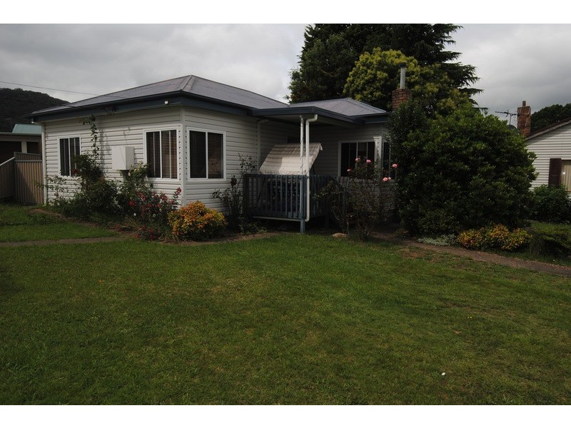 8 Bayonet Street, Lithgow NSW 2790