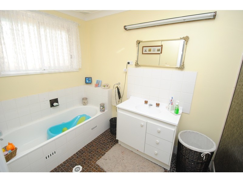 40 Enfield Avenue, Lithgow NSW 2790