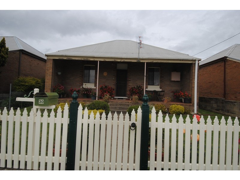 30 Silcock Street, Lithgow NSW 2790