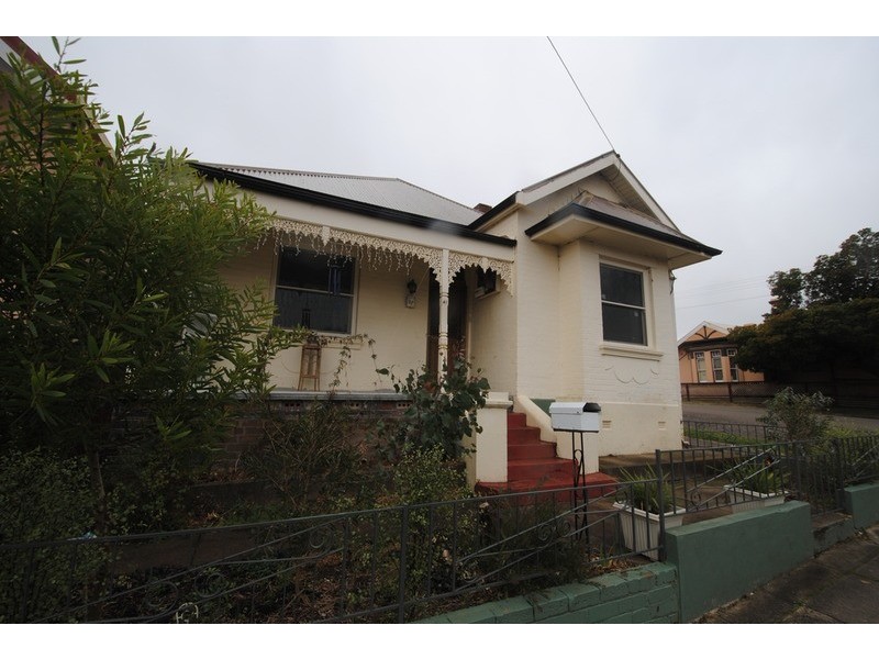 41 Railway Parade, Lithgow NSW 2790