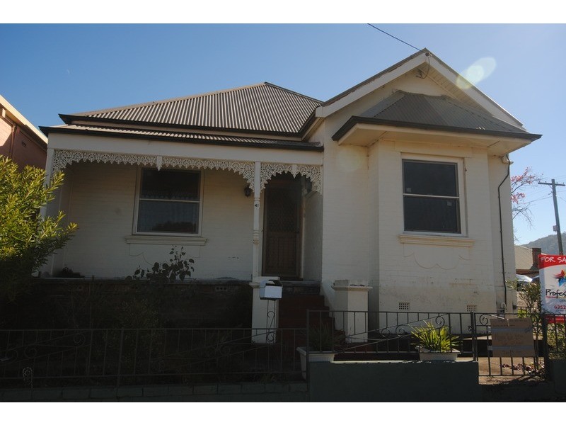 41 Railway Parade, Lithgow NSW 2790